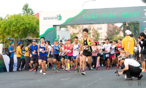 Giải Marathon quốc tế “Mekong Delta Marathon” tỉnh Hậu Giang năm 2022 diễn ra sáng 17-7-2022 với nhiều hoạt động lễ hội, du lịch.